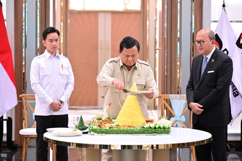 kemarin,-prabowo-resmikan-wisma-danantara-hingga-rapat-soal-geopolitik