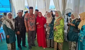 batagak-kudo-kudo-masjid-maimunah-pariaman,-terkumpul-dana-rp450-juta-lebih batagak-kudo-kudo-masjid-maimunah-pariaman,-terkumpul-dana-rp450-juta-lebih