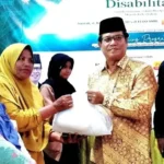 kankemenag-kota-pariaman-serahkan-ratusan-paket-sembako-untuk-anak-yatim