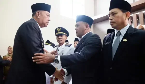 empat-pejabat-yang-tak-hadir,-pelantikan-menyusul