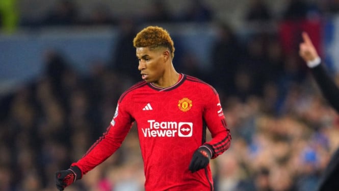 terpopuler:-rashford-gabung-barcelona,-perampas-spanduk-untuk-erick-thohir