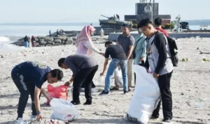 walikota-kerahkan-asn-bersihkan-pantai-gandoriah-dari-sampah