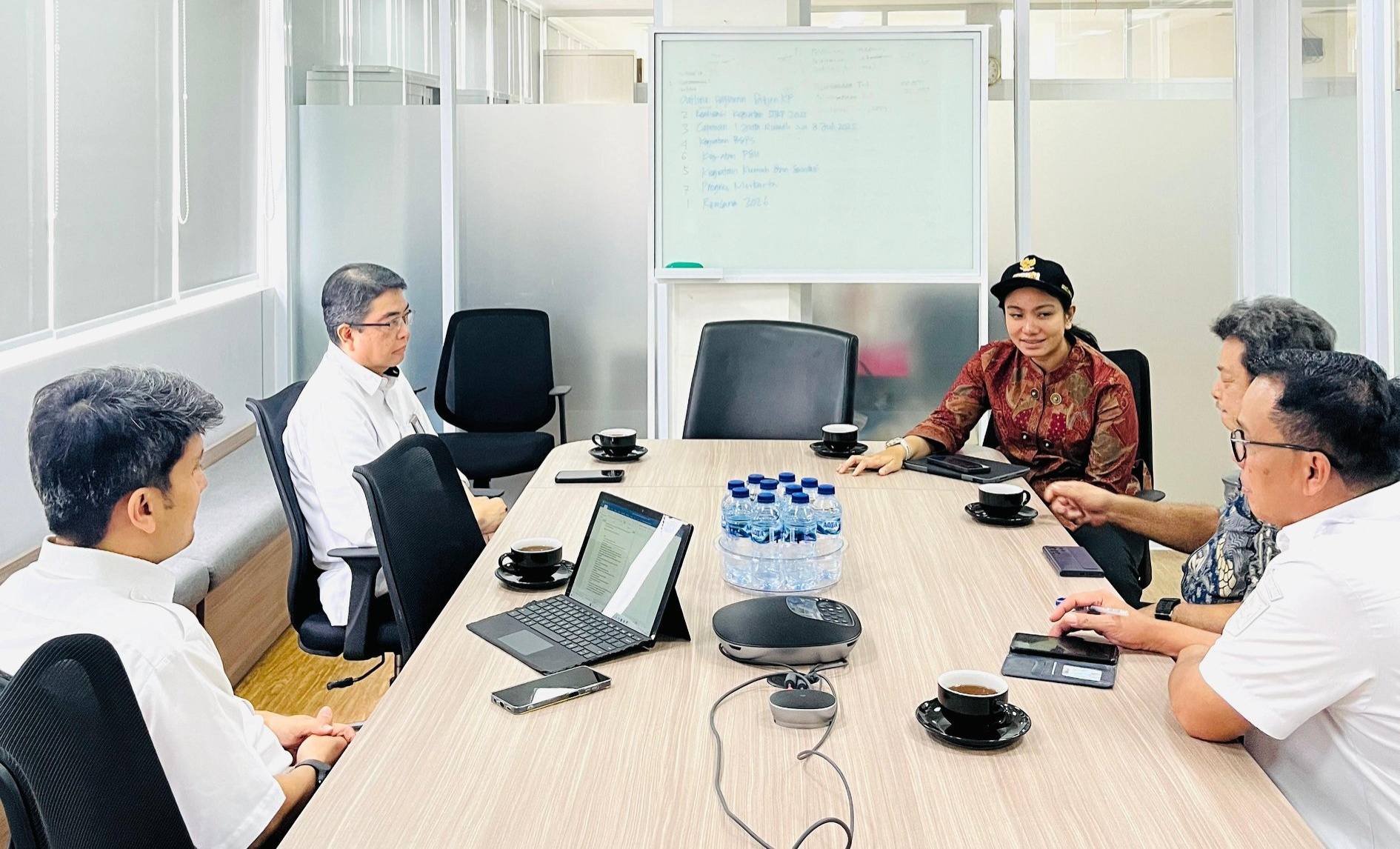 bupati-usulkan-penataan-kawasan-kumuh-di-dharmasraya-ke-kementerian-pkp