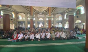 wakil-walikota-kembali-serahkan-dana-operasional-triwulan-ii-di-padang-barat