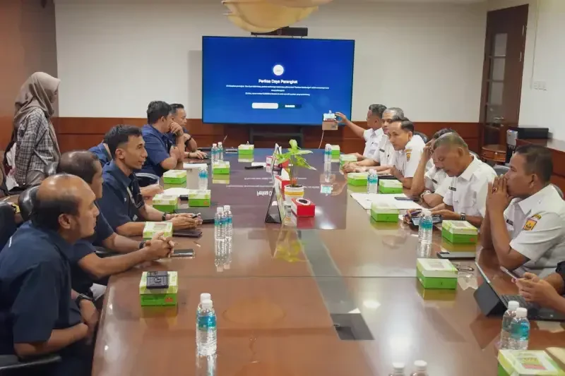 ilham-akbar-:-“nabuang-sarok”-pt-semen-padang-jadi-solusi-inovatif-atasi-masalah-sampah