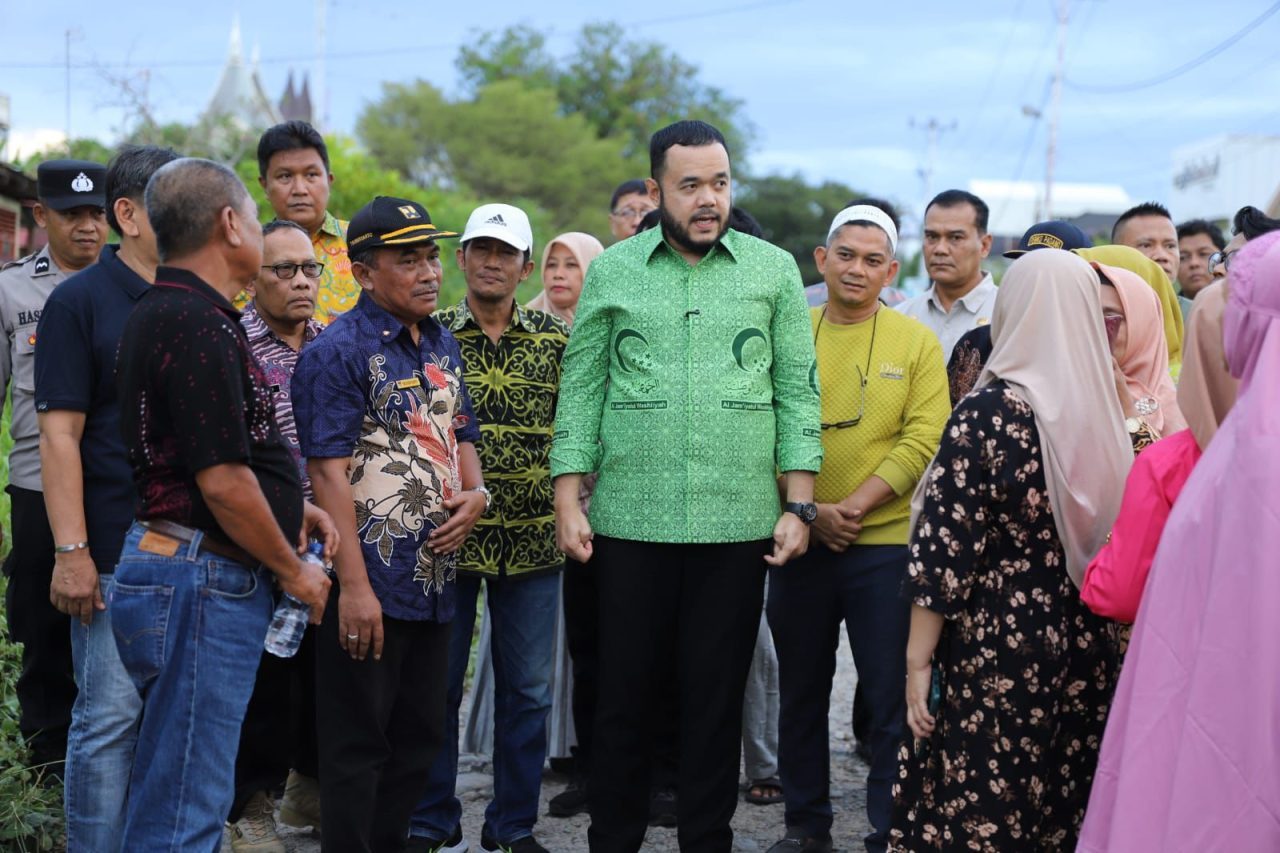 optimalisasi-akses-dan-penataan-lingkungan:-wali-kota-padang-tinjau-jalan-beringin-ujung