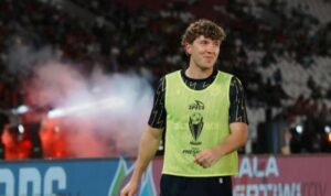 ole-romeny-ungkap-kondisi-terkini-usai-cedera-akibat-tekel-pemain-arema-fc