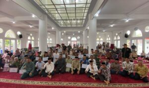 wakil-walikota-kembali-serahkan-dana-operasional-triwulan-ii-di-koto-tangah