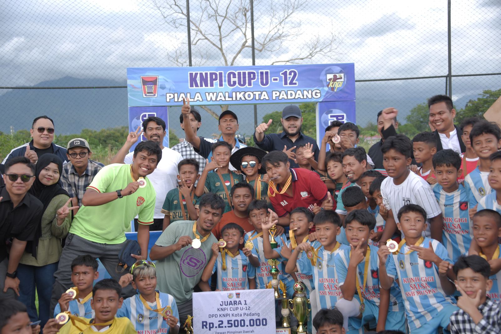walikota-padang-resmi-tutup-festival-sepakbola-usia-dini-knpi-cup-u-12-season-3