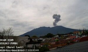gunung-marapi-kembali-erupsi