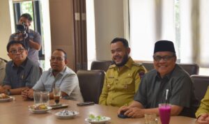 walikota-padang-adakan-pertemuan-dengan-ketua-dan-wakil-ketua-dprd-provinsi-sumbar