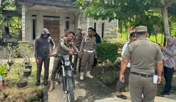 empat-kendaraan-dinas-dijemput-satpol-meranti