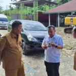 tim-pt-semen-padang-tinjau-tpa-sampah-tungkal-selatan