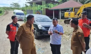 tim-pt-semen-padang-tinjau-tpa-sampah-tungkal-selatan tim-pt-semen-padang-tinjau-tpa-sampah-tungkal-selatan