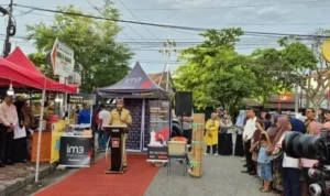 indosat-perkuat-umkm-pasar-kuliner-jati-padang-lewat-digitalisasi-dan-dukungan-terintegrasi indosat-perkuat-umkm-pasar-kuliner-jati-padang-lewat-digitalisasi-dan-dukungan-terintegrasi