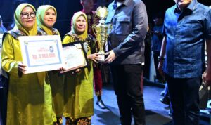 apresiasi-festival-seni-budaya,-wako-fadly-amran:-perkuat-jatidiri-budayawan-dan-seniman