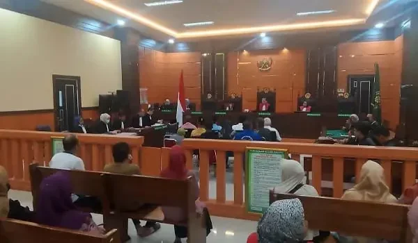 sidang-kasus-dugaan-korupsi-ganti-rugi-jalan-tol,-11-terdakwa-dituntut-berbeda