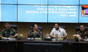 walikota-padang-terima-kunjungan-kerja-anggota-dewan-dpd-ri-irman-gusman