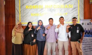 kpu-sumbar-kunjungi-komisi-informasi,-mantapkan-persiapan-monev-kip-2025 kpu-sumbar-kunjungi-komisi-informasi,-mantapkan-persiapan-monev-kip-2025