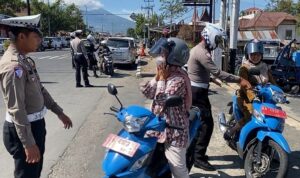 dua-kendaraan-plat-merah-terjaring-dalam-operasi-patuh-singgalang-2025-di-bukittinggi dua-kendaraan-plat-merah-terjaring-dalam-operasi-patuh-singgalang-2025-di-bukittinggi