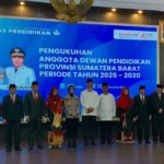 ada-yang-politikkan-dunia-pendidikan?-ini-kata-gubernur-mahyeldi.