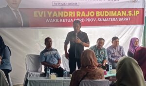 wakil-ketua-dprd-sumbar-evi-yandri-rajo-budiman-jemput-aspirasi-warga-padang-besi