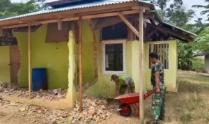 tni-renovasi-mushala-al-muhajirin-di-nagari-sungai-kambut