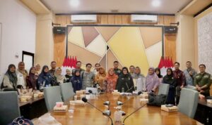 diskominfo-padang-gandeng-ki-sumbar-coaching-penyusunan-dokumen-informasi-publik