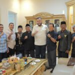 wako-fadly-amran-lepas-atlet-pencak-silat-sumbar-ke-fornas-2015-di-ntb