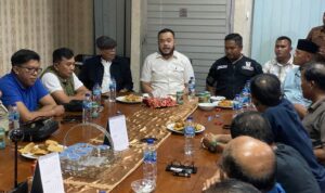 wako-fadly-amran-turun-langsung-mediasi-kericuhan-antarwarga-padang-sarai wako-fadly-amran-turun-langsung-mediasi-kericuhan-antarwarga-padang-sarai