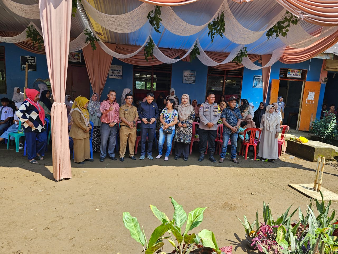 anggota-dprd-sumbar-ali-muda-serap-aspirasi-warga-pasbar-di-smk-al-fatih