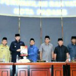 pemko-padang-bersama-dprd-padang-sahkan-ranperda-tentang-rpjmd-tahun-2025-2029