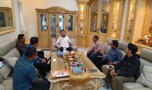 terima-kunjungan-bawaslu,-wako-fadly-amran-dukung-penuh-pilkada-dan-pemilu