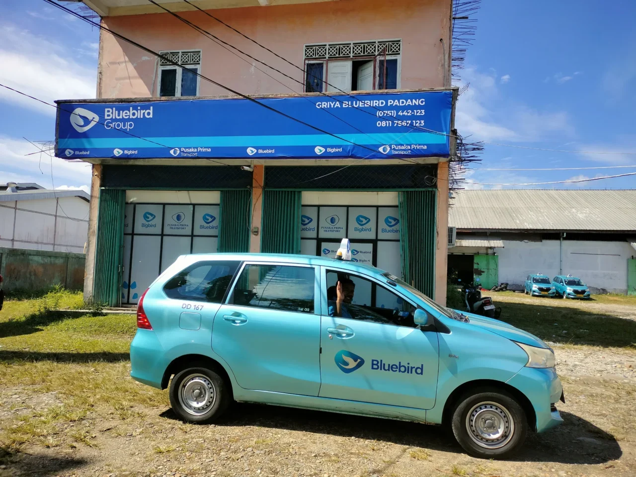 53-tahun-bluebird-:-bluebird-jaya,-rakyat-indonesia-ikut-bahagia