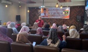 reses:-warga-ngadu-anak-mereka-tak-dapat-sekolah-negeri-ke-ketua-dprd-sumbar reses:-warga-ngadu-anak-mereka-tak-dapat-sekolah-negeri-ke-ketua-dprd-sumbar