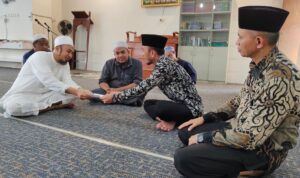 wawako-allex-serahkan-bantuan-untuk-fisabilillah,-dorong-penguatan-dakwah-di-kota-serambi-mekkah wawako-allex-serahkan-bantuan-untuk-fisabilillah,-dorong-penguatan-dakwah-di-kota-serambi-mekkah