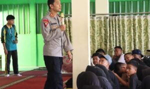 polres-tanah-datar-respon-cepat-dugaan-penganiayaan-antar-siswa-di-sma-lintau-buo polres-tanah-datar-respon-cepat-dugaan-penganiayaan-antar-siswa-di-sma-lintau-buo