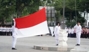 warga-padang-diimbau-kibarkan-bendera-merah-putih-mulai-1-agustus warga-padang-diimbau-kibarkan-bendera-merah-putih-mulai-1-agustus