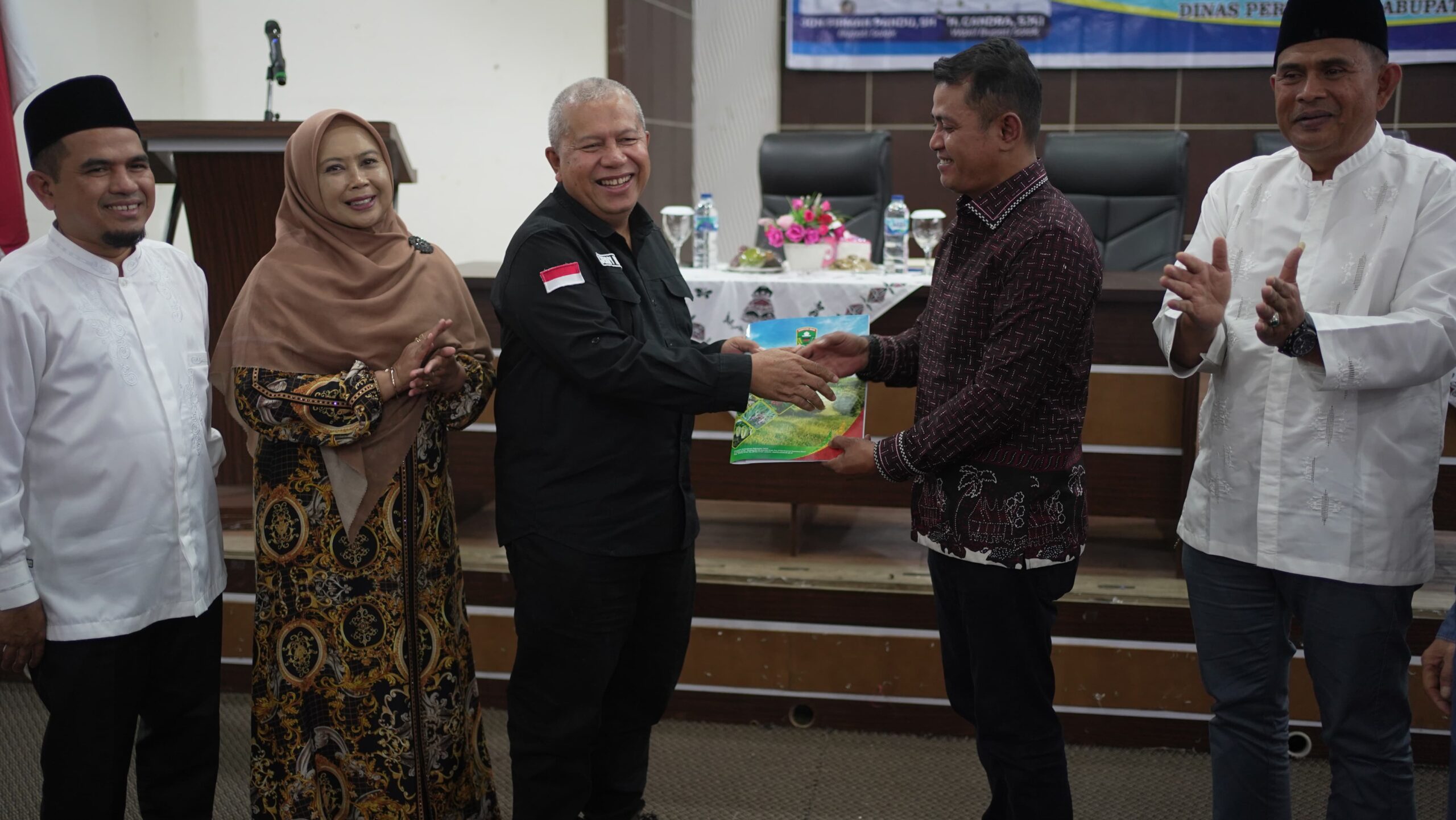 bupati-solok-buka-rapat-koordinasi-pupuk-bersubsidi-dan-sosialisasi-kegiatan-irigasi-perpompaan