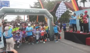 seribuan-pelari-ramaikan-fun-run-hut-ke-356-kota-padang,-wawako-maigus-nasir-:-momen-kebersamaan-seluruh-warga