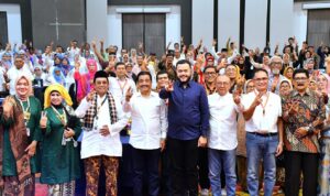 walikota-padang-tutup-mubes-reuni-akbar-alumni-lintas-angkatan-smpn-2-padang walikota-padang-tutup-mubes-reuni-akbar-alumni-lintas-angkatan-smpn-2-padang