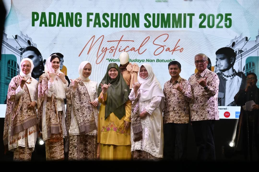 ketua-dekranasda-sumbar:-padang-fashion-summit,-ruang-anak-muda-tunjukkan-bakat