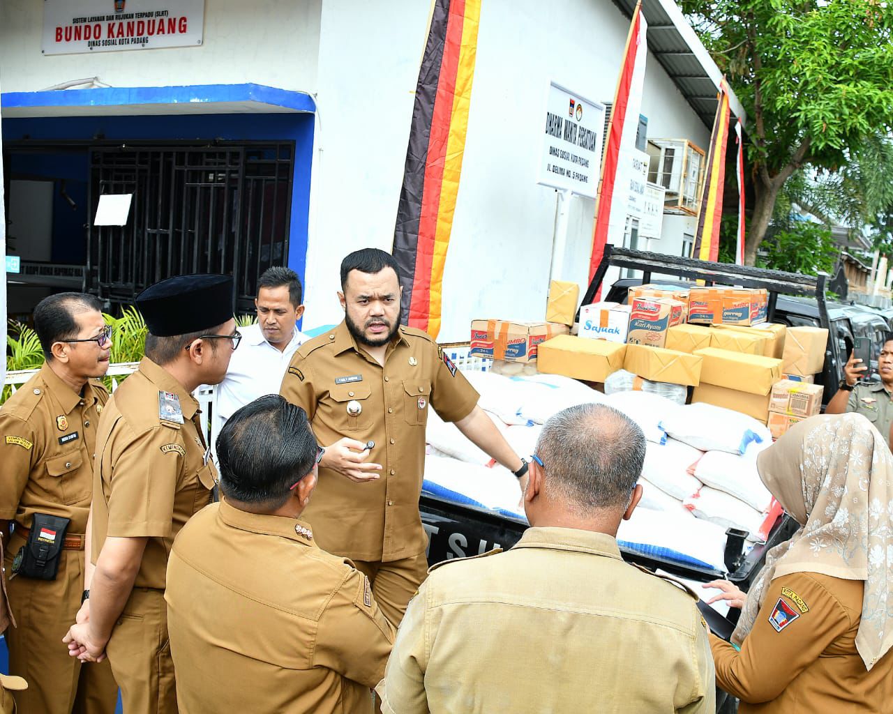 walikota-padang-salurkan-bansos-secara-simbolis-kepada-penyandang-disabilitas