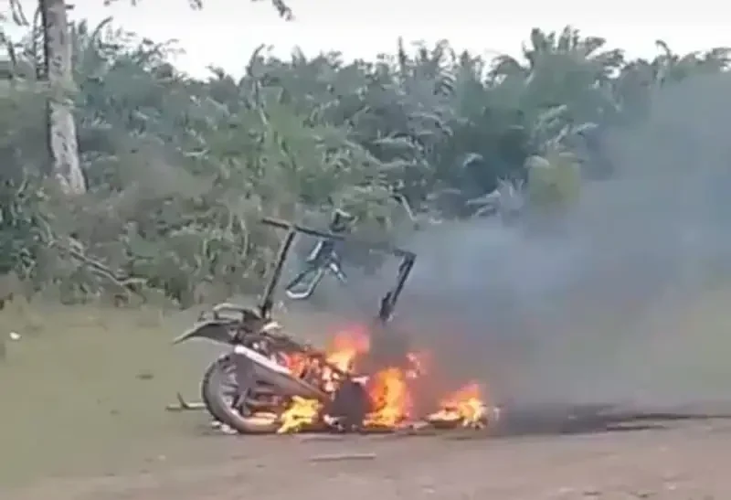 pencurian-buah-sawit,-warga-pasbar-bakar-sepeda-motor-pelaku