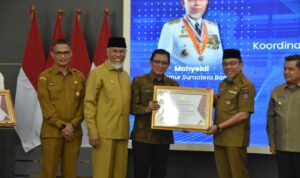 pemko-padang-boyong-tiga-penghargaan-sekaligus