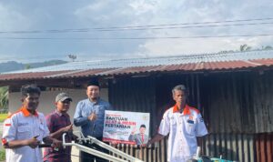 sumbar-cerdas-bertani,-rahmat-saleh-serahkan-bantuan-alsintan-di-tanah-datar