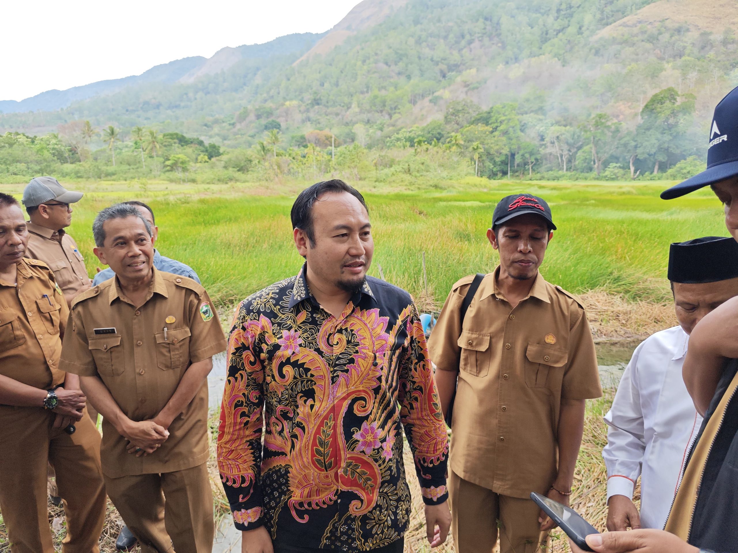 sumbar-cerdas-bertani,-rahmat-saleh-perjuangkan-krisis-air-di-junjung-sirih-solok