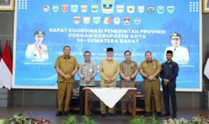 walikota-pariaman-hadiri-gelar-rakor-spm-bersama-pemprov-sumbar walikota-pariaman-hadiri-gelar-rakor-spm-bersama-pemprov-sumbar