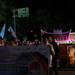 miniatur-masjid-raya-sumbar-diarak-di-pawai-telong-telong-hjk-padang-ke-356