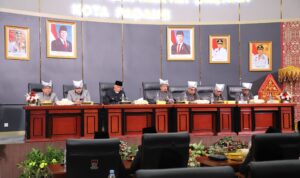 ketua-dprd-padang-muharlion-pimpin-rapat-paripurna-istimewa-hjk-padang-ke-356 ketua-dprd-padang-muharlion-pimpin-rapat-paripurna-istimewa-hjk-padang-ke-356